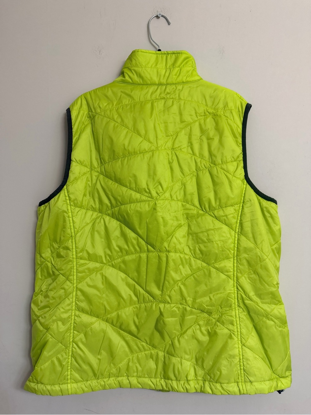 L.L.Bean Women’s Quilted Vest XL Lime Green Neon Full Zip - Picture 3 of 8